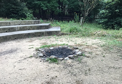 足立公園キャンプファイヤー跡